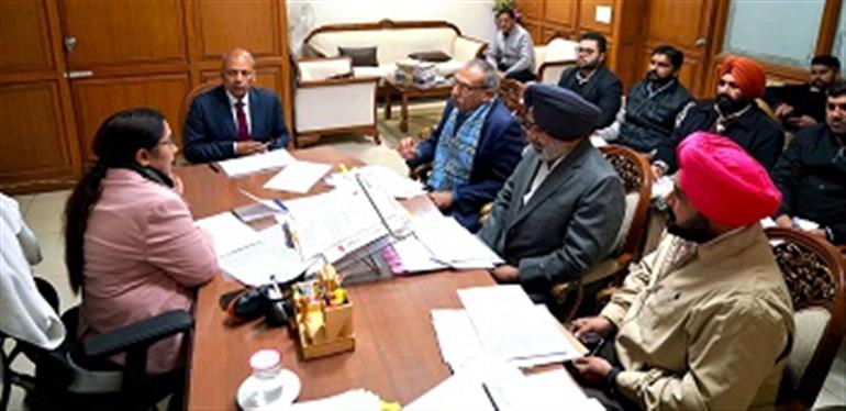 Cabinet Minister reviews welfare schemes being run by Department of SJEM 