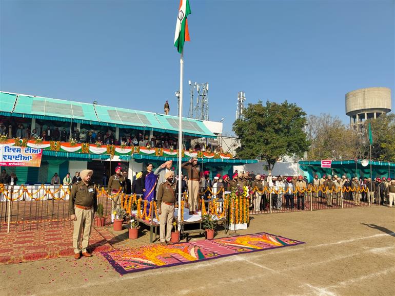 Ravjot Singh, unfurls the national flag at Malerkotla during the district-level Republic Day celebrations