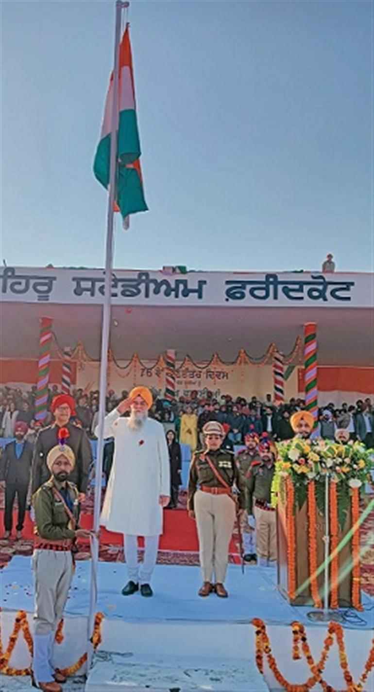 Speaker Sandhwan unfurls the national flag at Nehru Stadium, Faridkot during the celebrations of 76th Republic Day