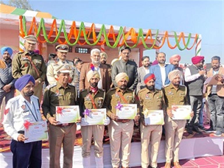  Cabinet Minister Kataruchak unfurls National flag on Republic Day at Sri Muktsar Sahib