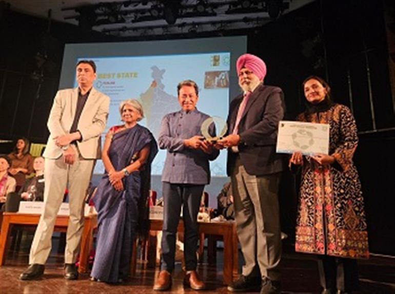 Punjab Honored with ‘Best State’ and ‘Best District’ Awards under Green Schools Programme