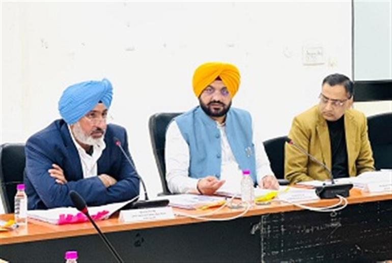 Punjab scraps two year service condition under stipend scheme to children of labourers: Sond