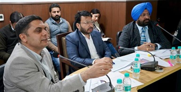 Ravjot Singh directs MC officials to immediately utilize allocated funds for development works