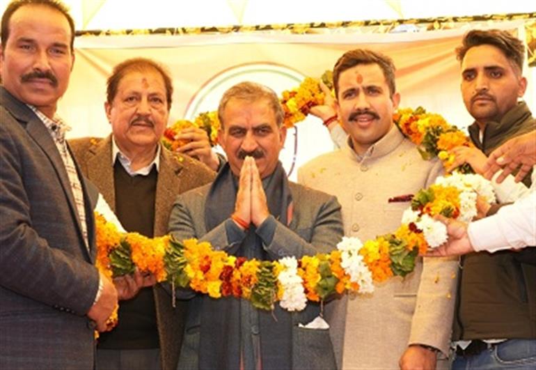 Himachal : State Govt committed to strengthen rural economy: CM