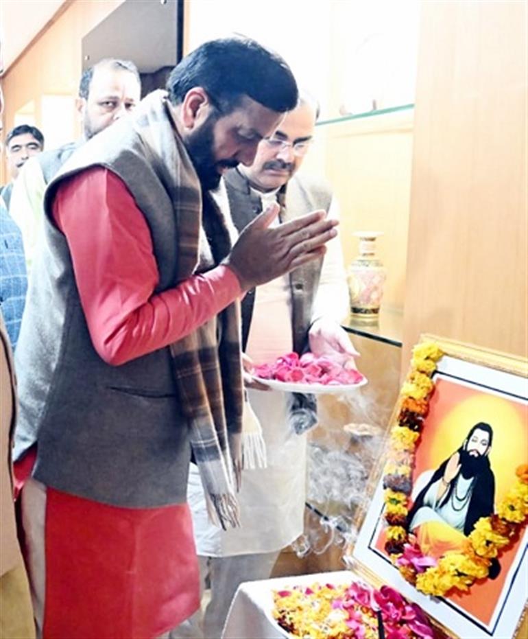 CM pays tribute to Sant Shiromani Guru Ravidas on his birth anniversary