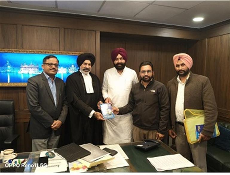 Bhullar Discusses Policy for Regularizing Temporary Employees of Roadways and PRTC with AG