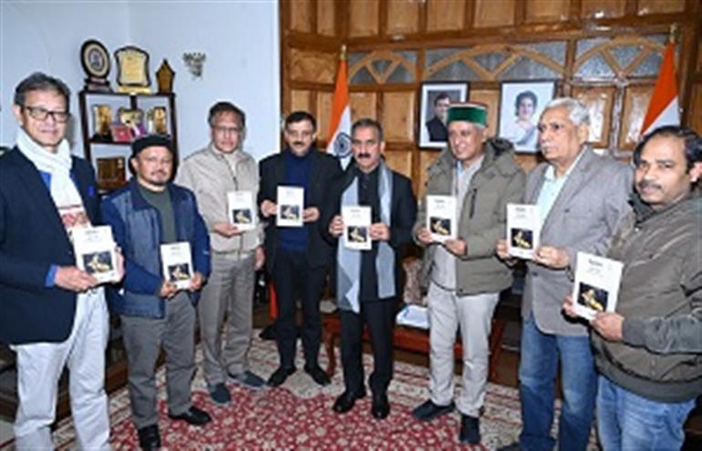 Himachal : CM releases &39;Rohtang: Aar Paar&39; book