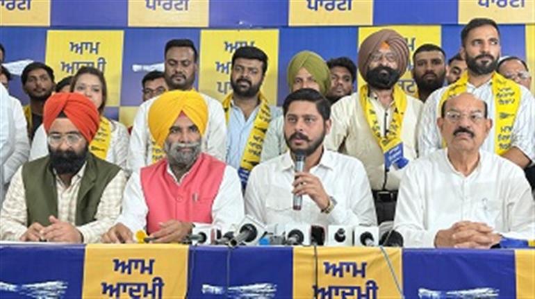 Ludhiana : Prominent Congress Leader and Social Activists Join the Movement