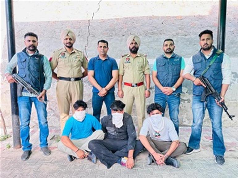 Three notorious criminals arrested from Sri Muktsar Sahib; 174 GM&39;s Heroin and two pistols recovered