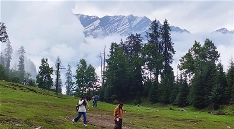 Manali : Beautiful view of fresh Snow on mountain ranges of Solang 