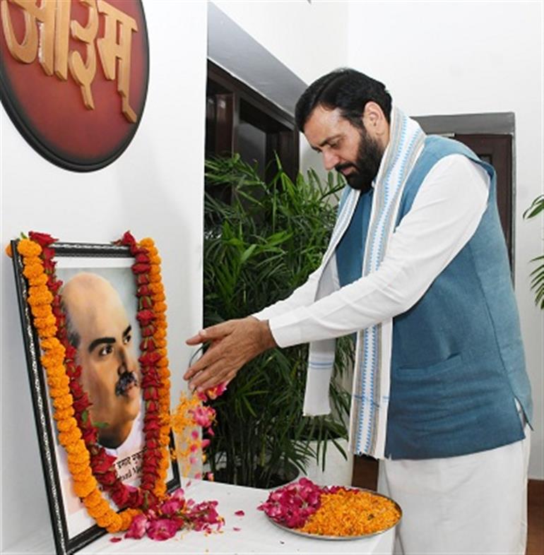 CM pays tribute to Dr. Syama Prasad Mookerjee on his Balidan Diwas