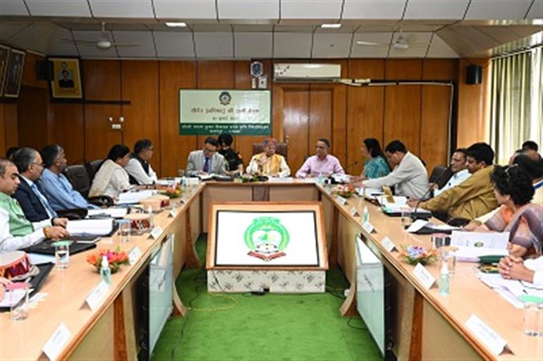Governor presides over 26th senate meeting of CSKHPKV Palampur