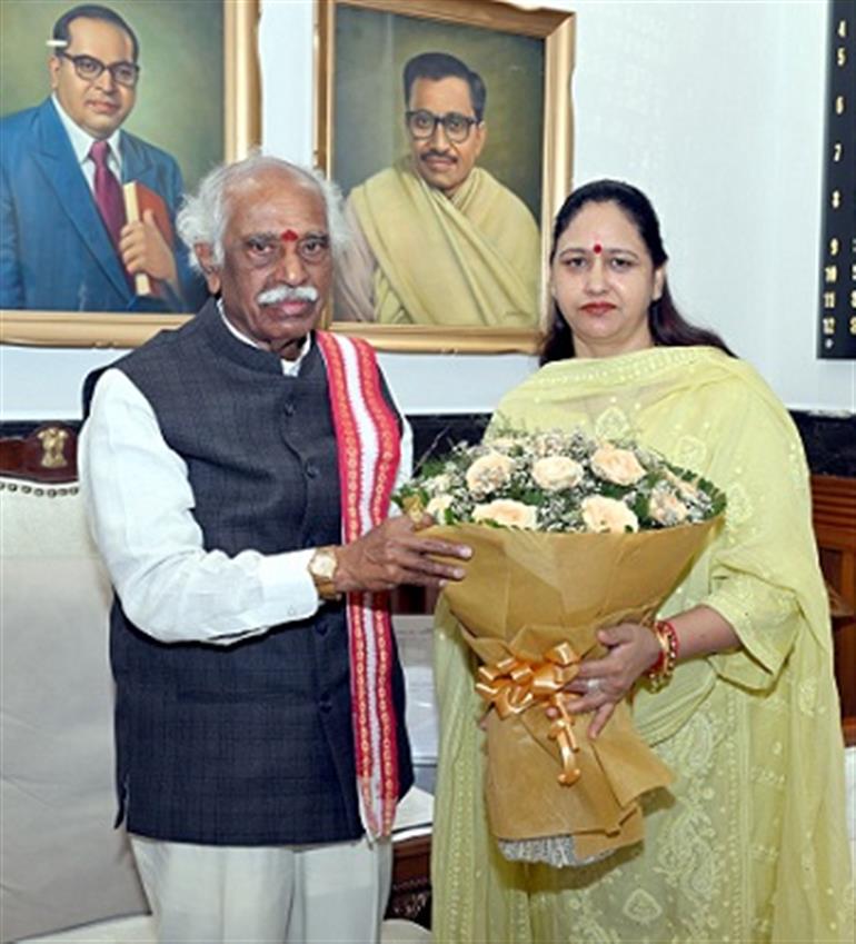 Vice President of HSCWC calls on Governor Dattatreya