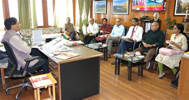 Himachal : CS holds meeting with Central Team on Escalating Natural Calamities