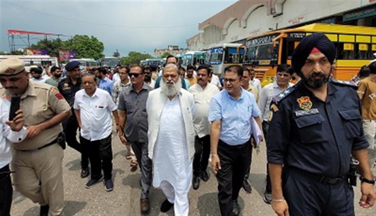 Transport Minister inspected the arrangements for the CET exam at Ambala Cantt bus stand