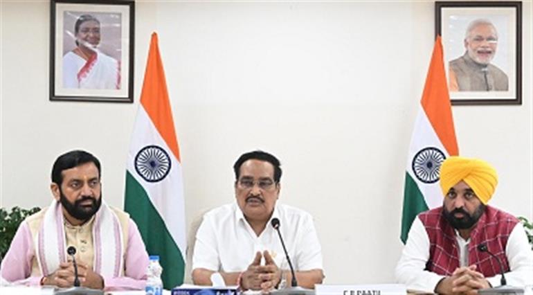 Union Minister presides over pivotal meeting on Water Issue with Haryana and Punjab CM&39;s in Delhi