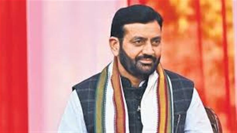 Saini interacts with representatives of social media news channels