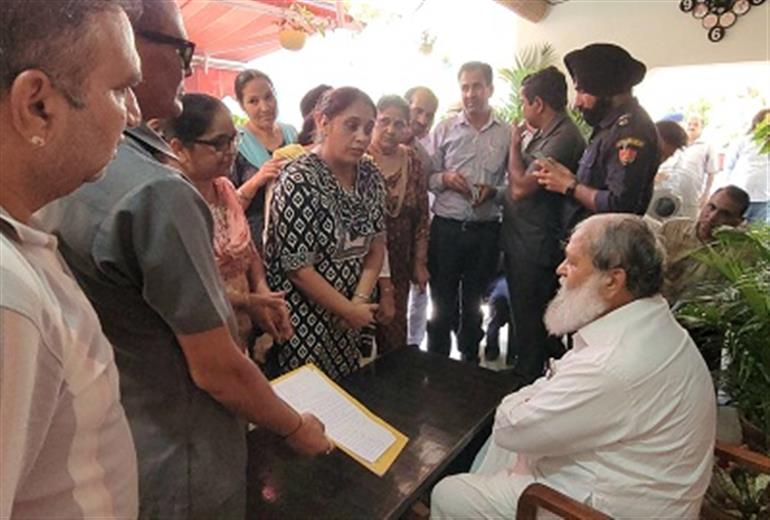 Anil Vij Listens to Public Grievances in Ambala, Orders Immediate Action