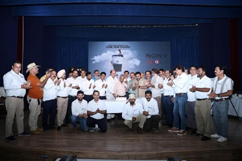 World Photography Day – Chandigarh Photographers Association Organized a Blood Donation Camp