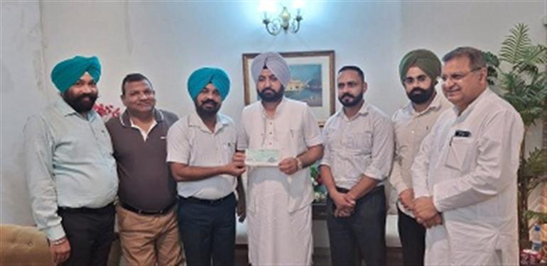  Punjab revenue officers association contributes Rs 10L towards CM relief fund