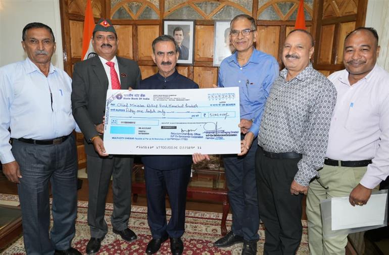 MD HP Ex-Servicemen Corporation Hamirpur presented a cheque of Rs 51Lakh to CM