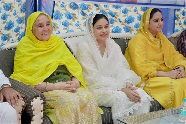 Dr. Gurpreet Kaur and CM Mann's mother Campaign for AAP candidate 