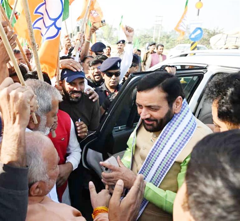 CM stops in Kaithal to encourage ‘Run for Unity’ participants