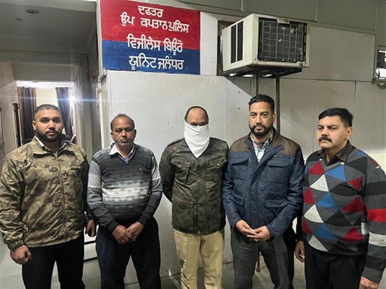 Vigilance arrests ASI demanding bribe of Rs. 5 lakh