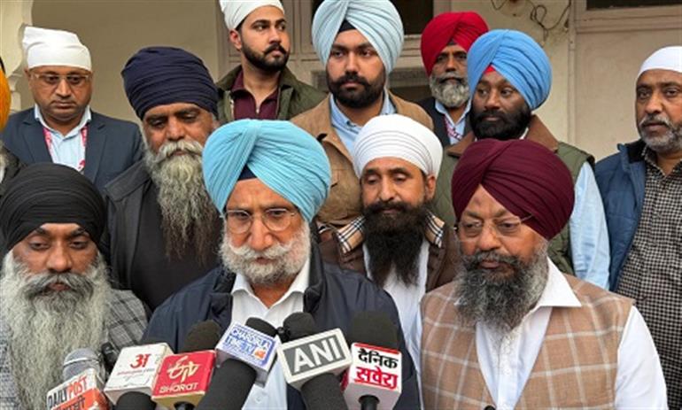 Strict and Appropriate Action Should Be Taken Against APP MLA Randhawa for Insulting the Turban and Sikh Sentiments: Sukhjinder Randhawa