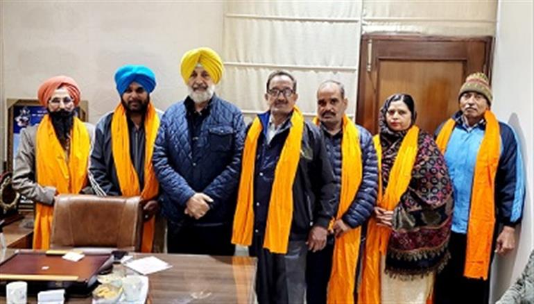 Several Active Leaders Including Sitting AAP Sarpanch from Balongi Join Congress Under the Leadership of Balbir Sidhu