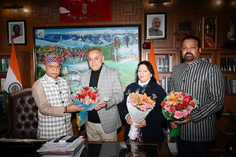 Mayor invites Governor to closing ceremony of shimla winter carnival