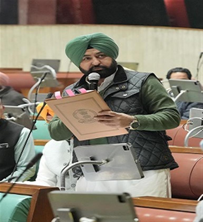 Punjab VS unanimously passes three important revenue amendment bills