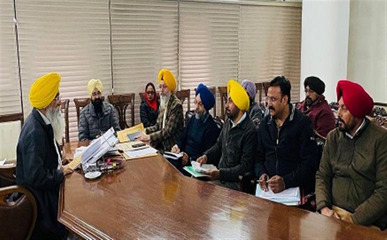 Gurmeet Khudian Assures Swift Resolution of Veterinary Inspectors&39; Demands