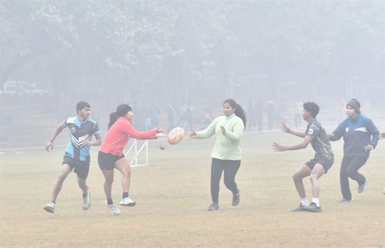 Fog and Clouds Return, Winter Tightens Its Grip on Chandigarh Tricity 