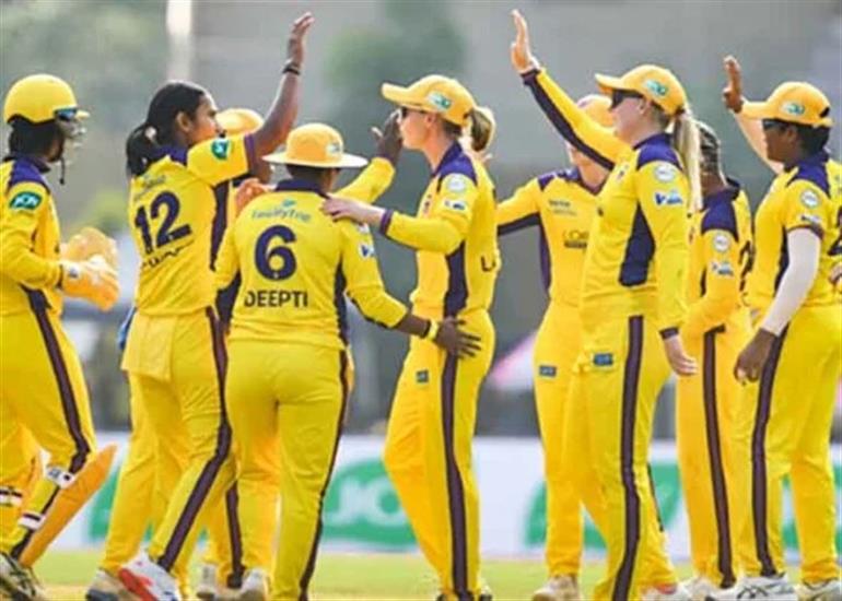 WPL 2026: Gardner–Anushka Blitz Power Gujarat Giants to 207/4 Against UP Warriorz 