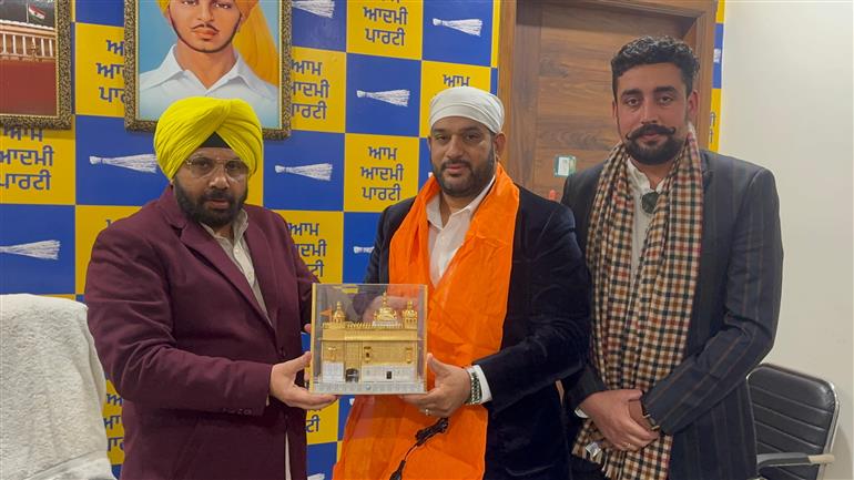 MLA Mandeep Singh Dhaliwal from Surrey North, Canada Meets Cabinet Minister Harbhajan Singh E.T.O. in Jandiala Guru 