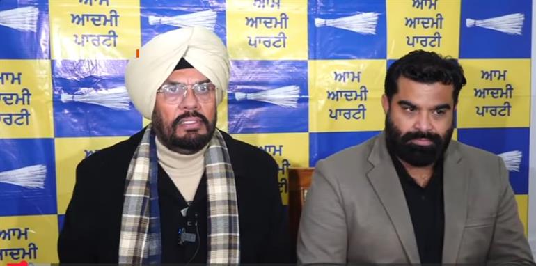 Big relief for border farmers: Barbed fencing along the international border to be shifted 200 metres ahead 