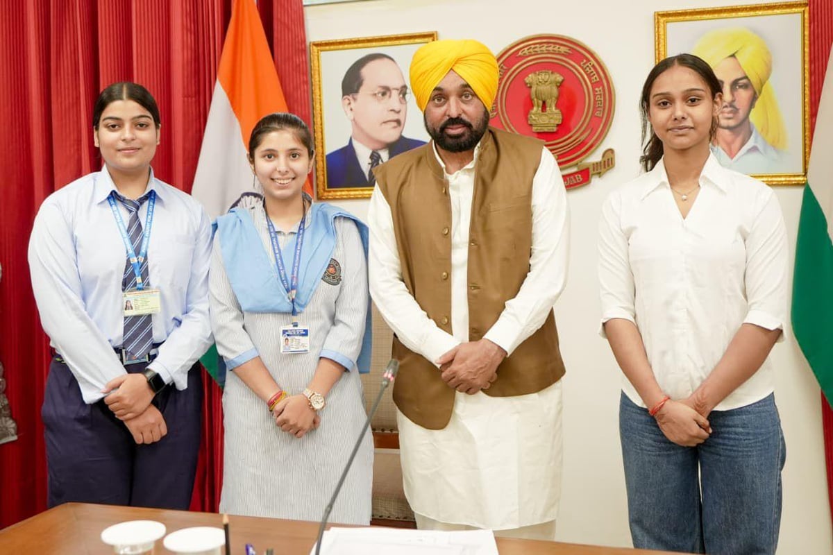 CM Bhagwant Mann Honour PSEB Toppers, Says ‘Punjab’s Girls Are Leading the Change’