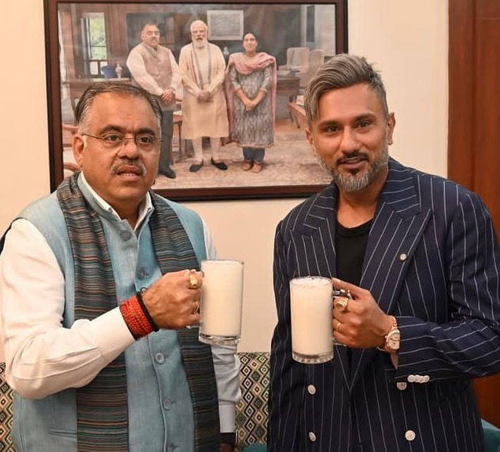 Yo Yo Honey Singh Meets BJP Leader Tarun Chugh, Urges Punjab Youth to Say No to Drugs