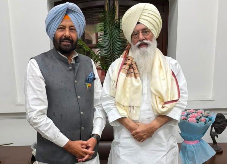Punjab BJP Chief Kewal Singh Dhillon Meets Dera Beas Head in Amritsar