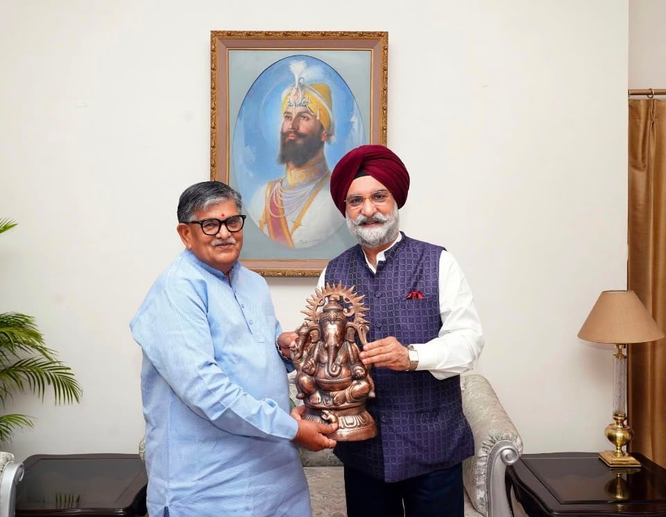Delhi LG Taranjit Singh Sandhu Meets Punjab Governor Kataria; Focus on Skill Development for Border Youth