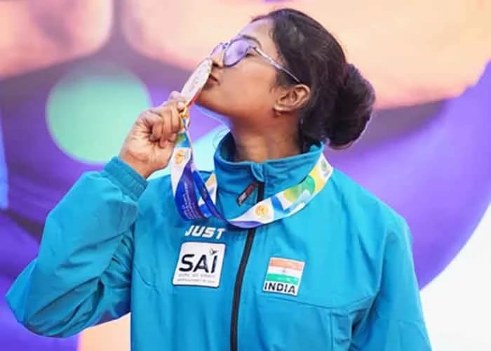 Mason’s Daughter Ritu Mondal Wins Double Gold at World Yogasana Championships, Eyes Olympic Glory