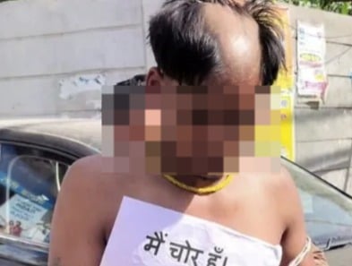 Crowd Catches Alleged Mobile Thief, Shaves Half His Head and Ties Him to Pole in Ludhiana