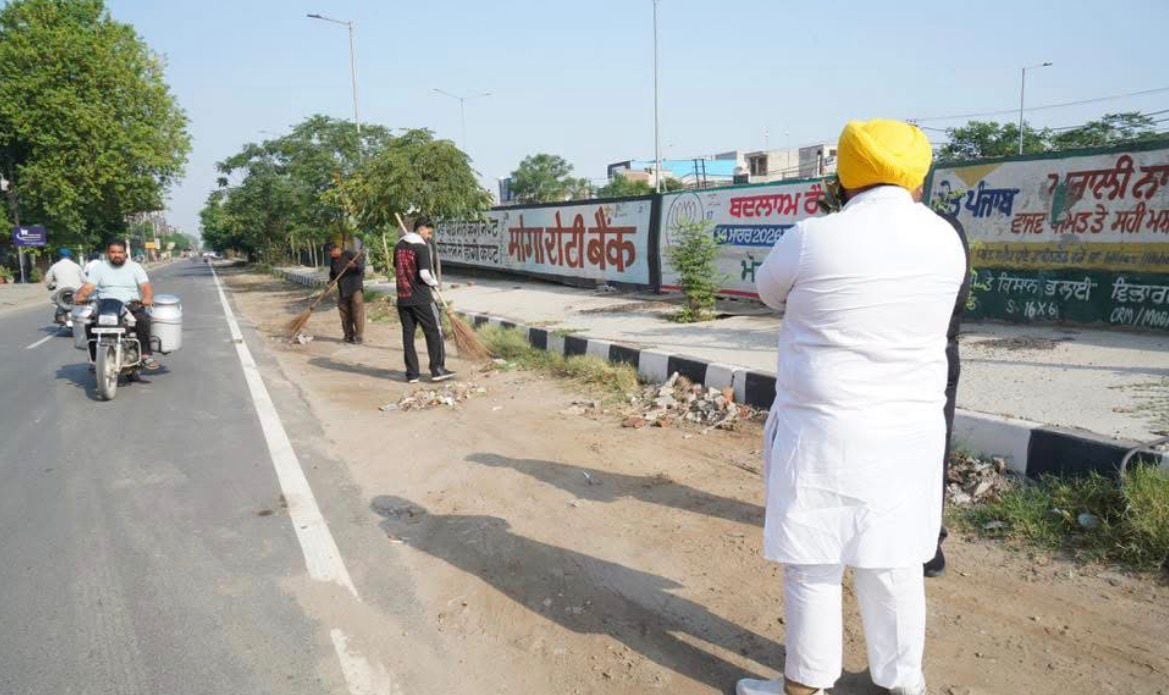 Punjab Minister Harjot Singh Bains Conducts Surprise Inspection in Moga, Orders Action Over Poor Sanitation