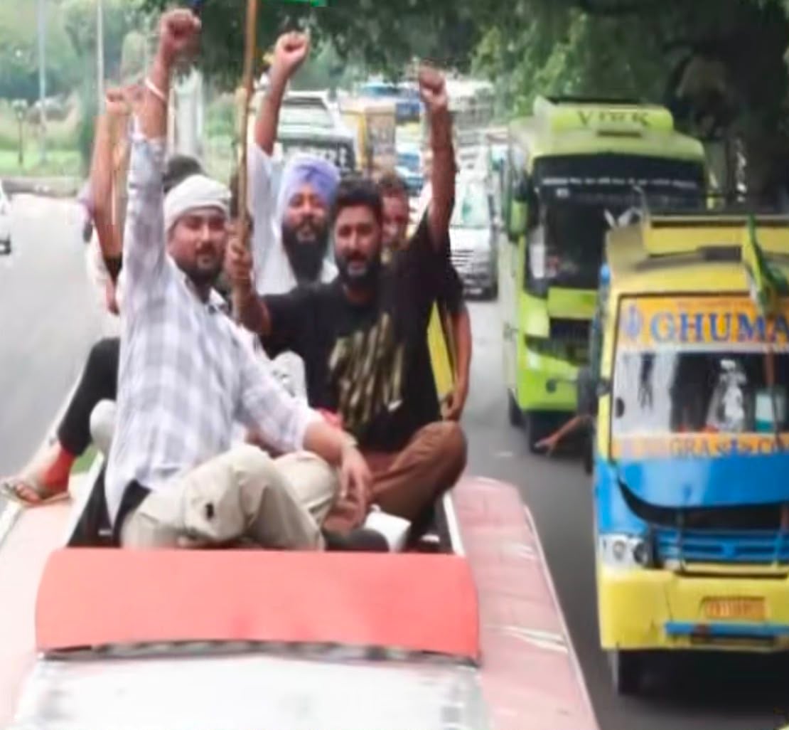 Punjab Farmers March to Chandigarh, Massive Rally Triggers Traffic Chaos Across City