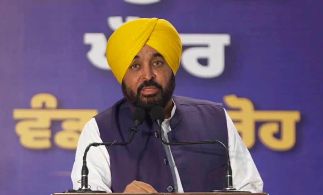 CM Mann Hands Over regularisation Letters to 517 Employees, Targets Previous Governments