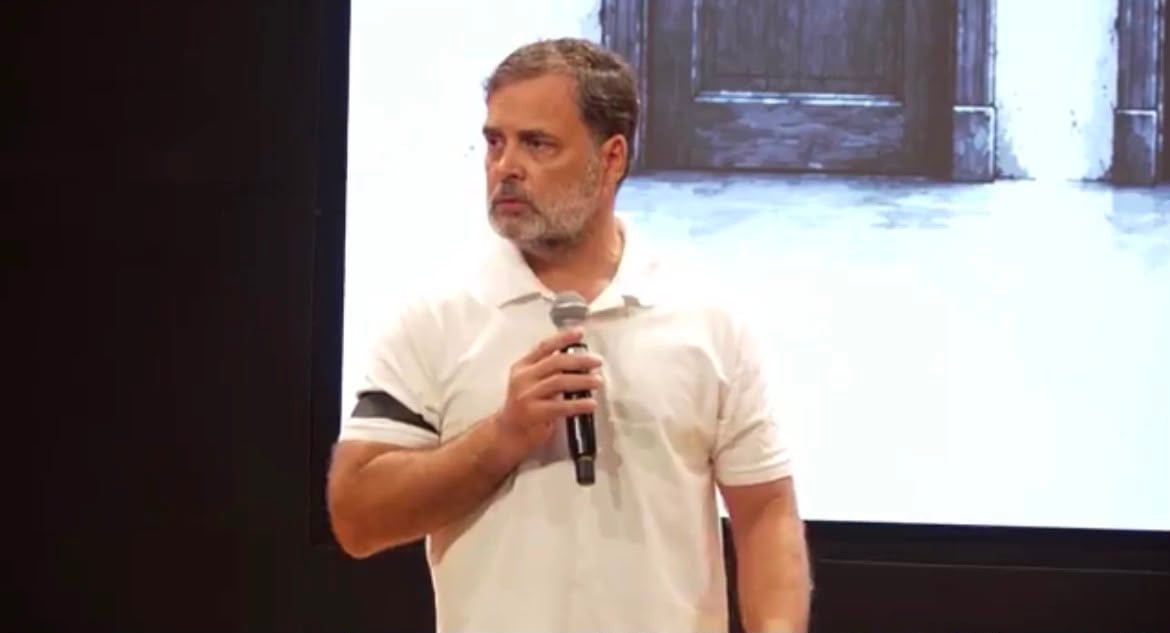 Rahul Gandhi Claims Policemen Whispered in His Ear During Student Protest; 'Remove the Government'