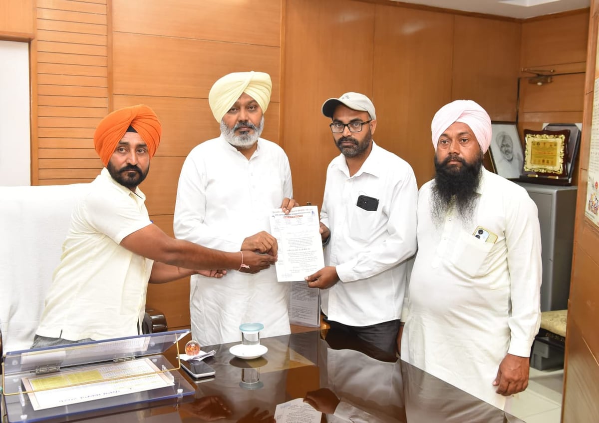 Harpal Singh Cheema Holds Extensive Meetings with Transport and Employee Unions