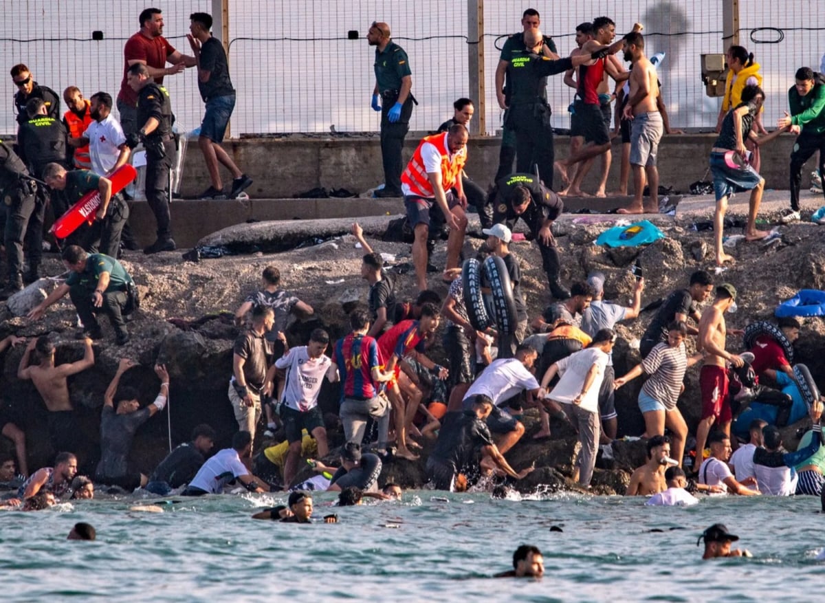 Thousands Attempt Entry Into Spain; 34 Die in Deadly Ceuta Border Stampede