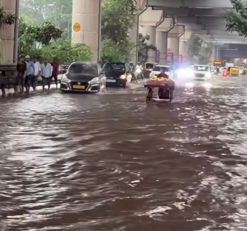 Heavy rain throws Delhi-NCR traffic out of gear, IMD issues orange alert